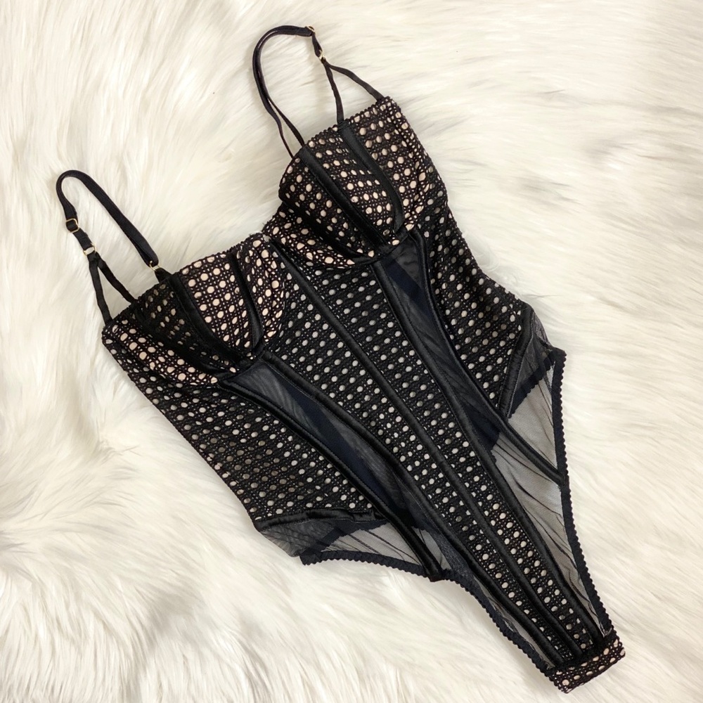 Vs Body Thong Corset
